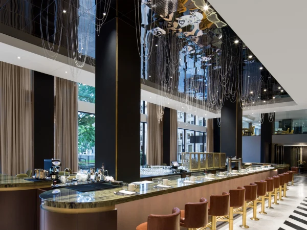 montreal fairmont queen elizabeth hotel reception counter george group 1