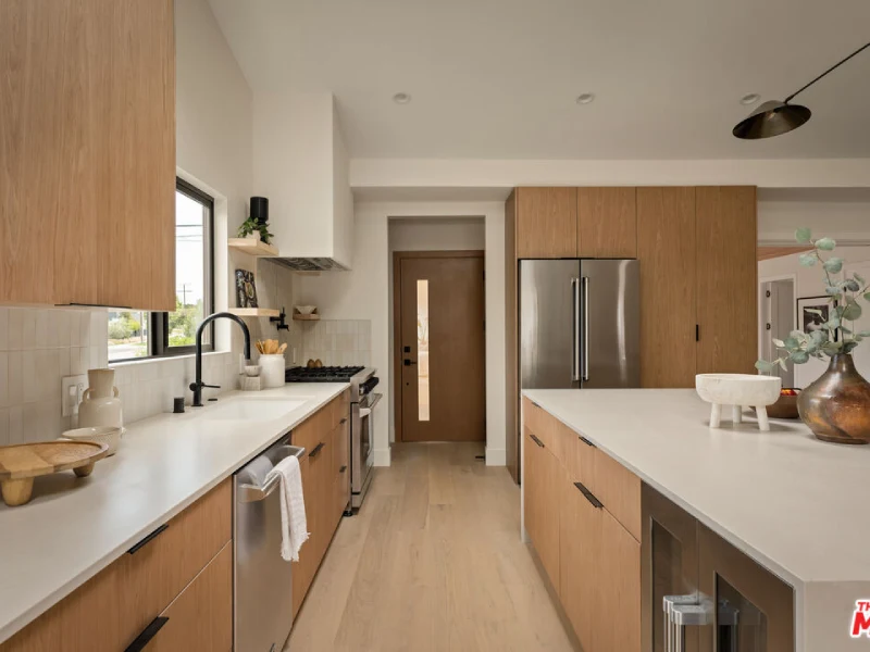 usa private residence kitchen island cabinets george group